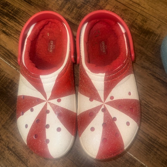 CROCS Kids Red and White Slippers - Picture 3 of 6